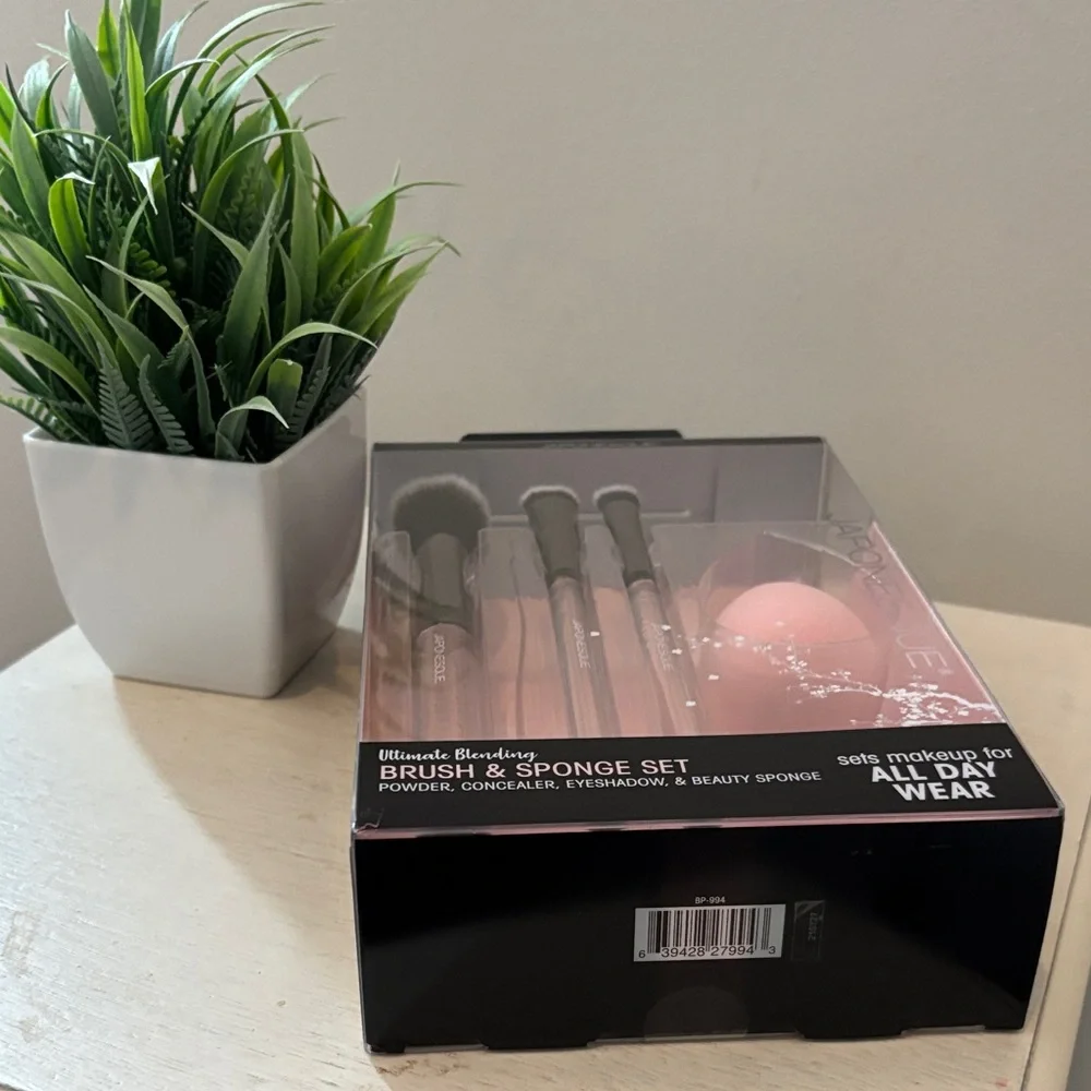 Japonesque Ultimate Blending Brush & Beauty Sponge Set NIB Makeup Tools